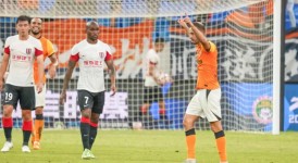 曼联错失1亿英镑后，紧急启动周中友谊赛寻求新收入来源